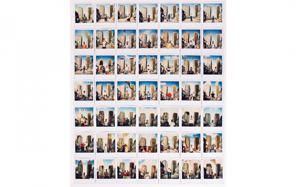 Beto-Gutierrez.-To?mate-una-foto- aquí.-2005.-SX-70-intervenida